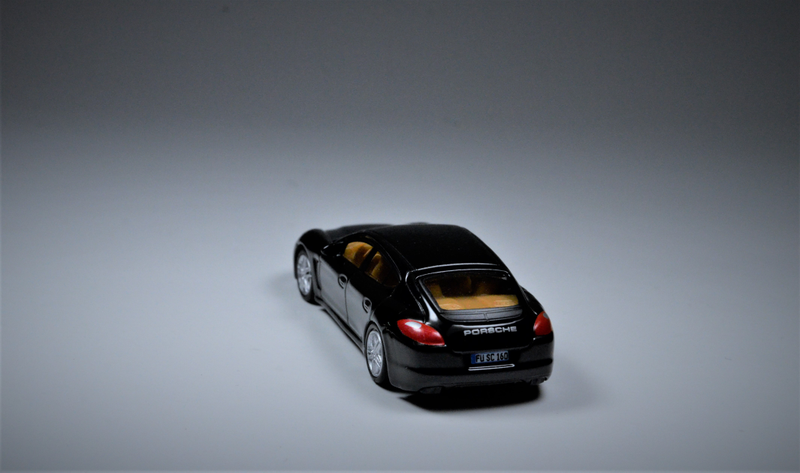 Illustration for article titled Rennsport: Small Scale